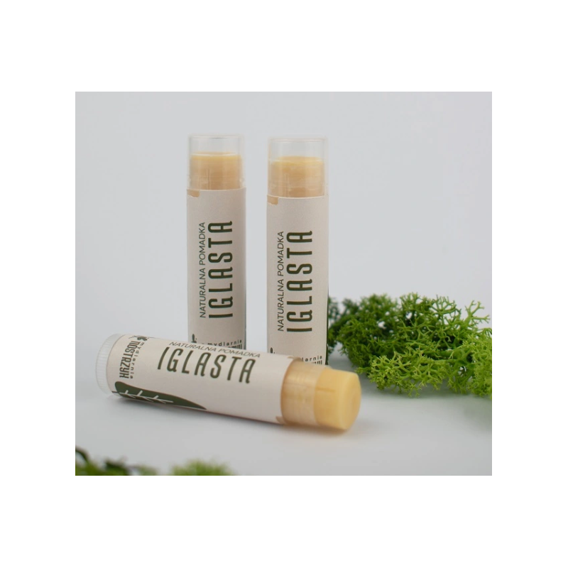 Lipstick with spruce oil